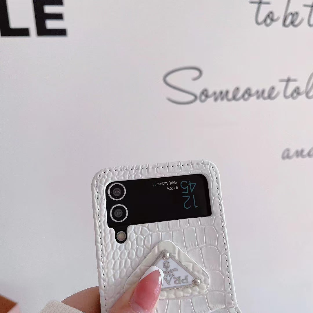 Luxury Croc-Embossed Chain Crossbody Case for Samsung Z Flip – Designer-Inspired