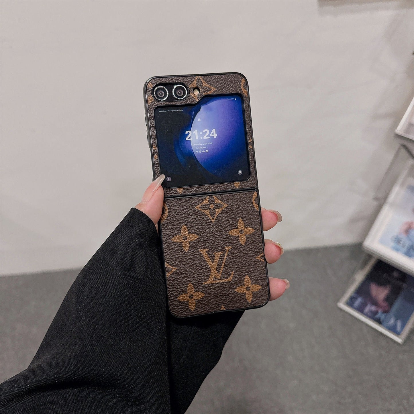FlexFlip™ Leather Case – Z Flip Series