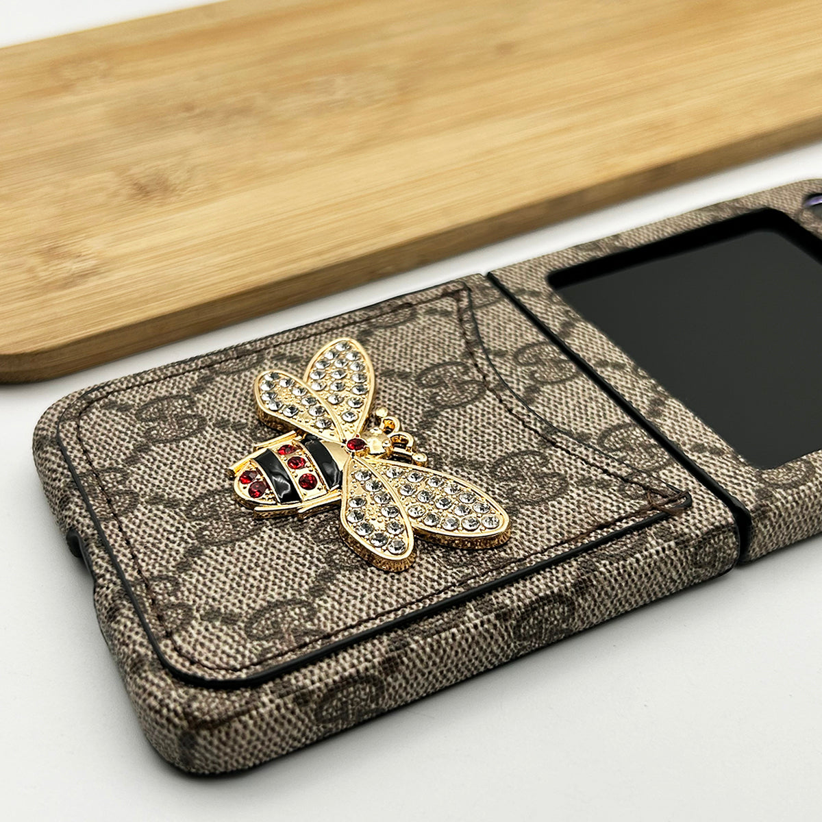 SlimWallet™ Flip Case – Minimalist Card Holder for Galaxy Z Flip